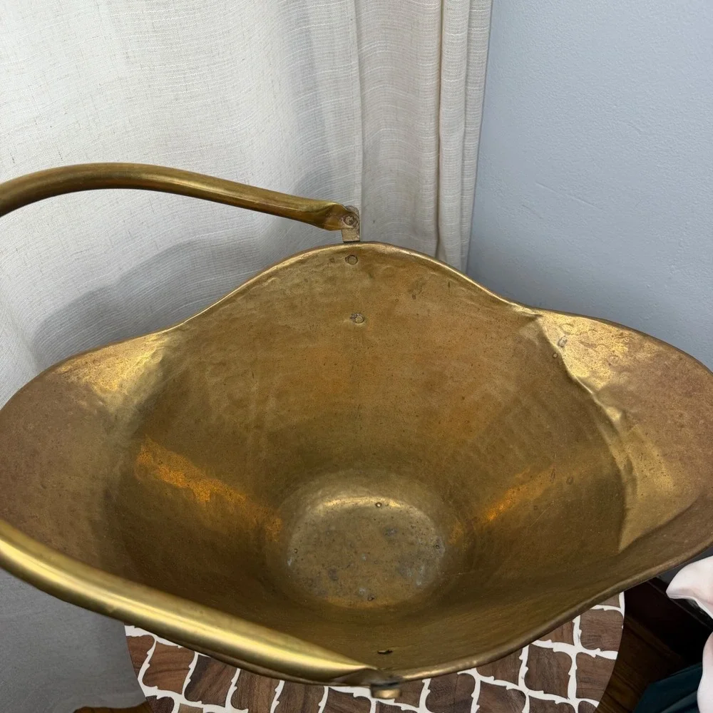 Vintage Hammered Brass Lion Head Coal Scuttle Bucket‎ Basket 19